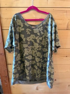 EVRI Olive Green Floral V-Neck Tunic